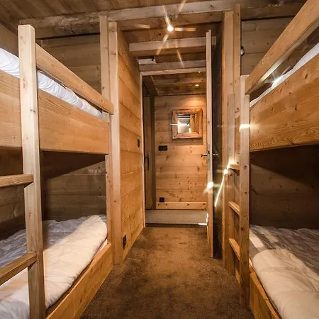Maya Apartment